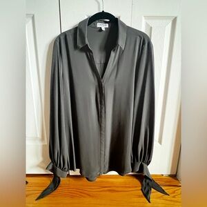 Express Portofino blouse - gray, long sleeve with bow ties